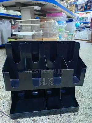 Multi-Compartment Cup and Lid Organizer