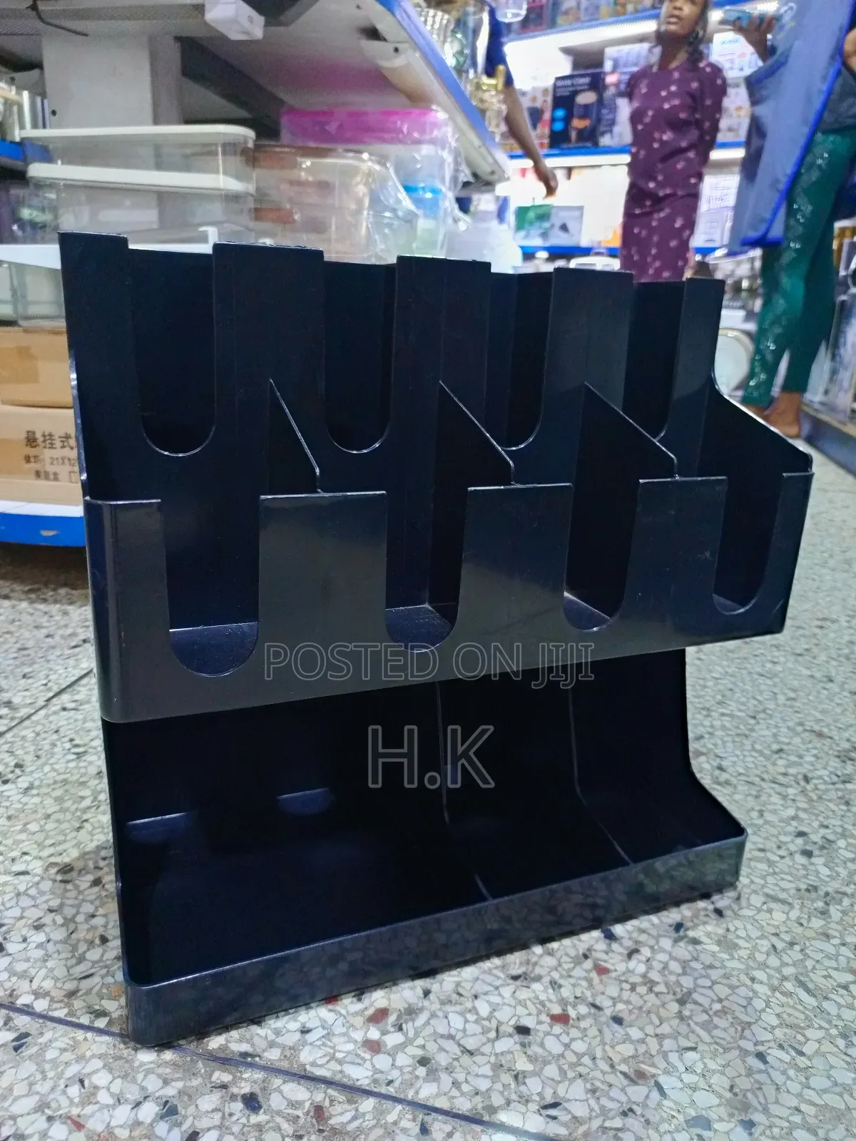 Multi-Compartment Cup and Lid Organizer