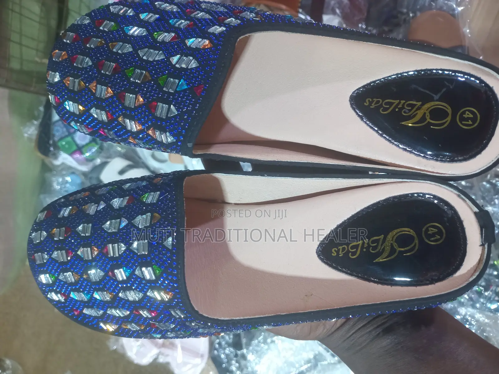 Dodo Ladies And Gentlemen Shoe Centre.