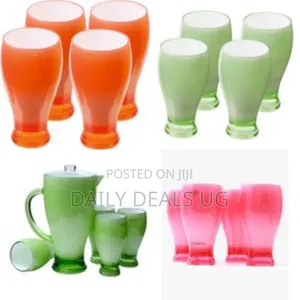 Royal Ford 4piece Acrylic Juice Tumbler Cups and 1 Piece Jug Water Set