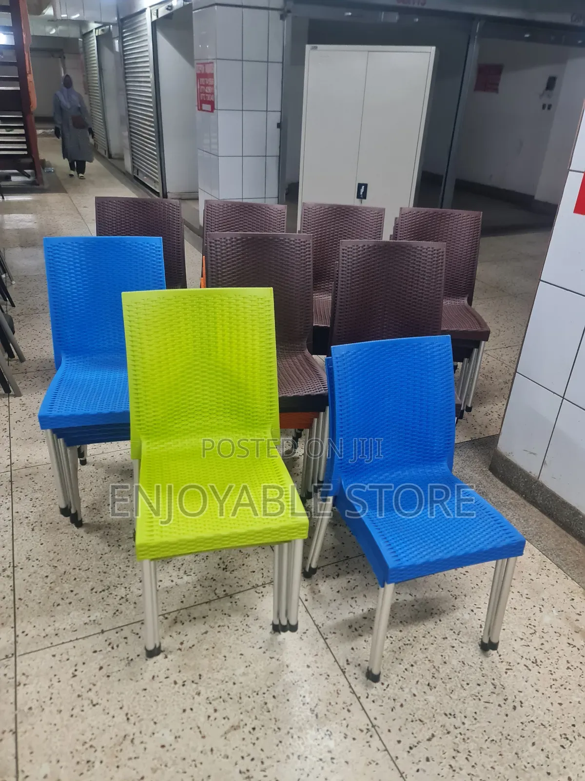 Generic Crown Plastic Chairs Plastic Chairs