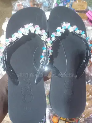 Dodo Ladies And Gentlemen Shoe Centre.