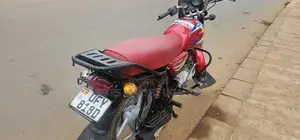 Bajaj CT 125X 2023 Red
