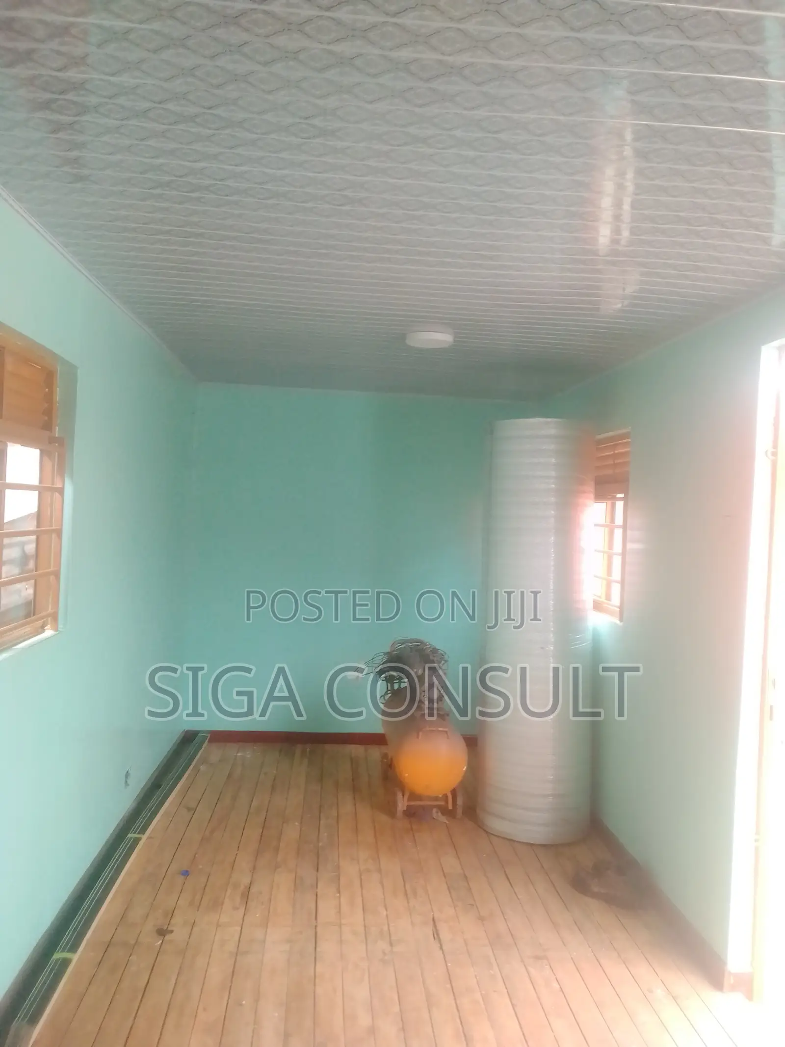20ft Office Container Is Available for Month in Bugolobi