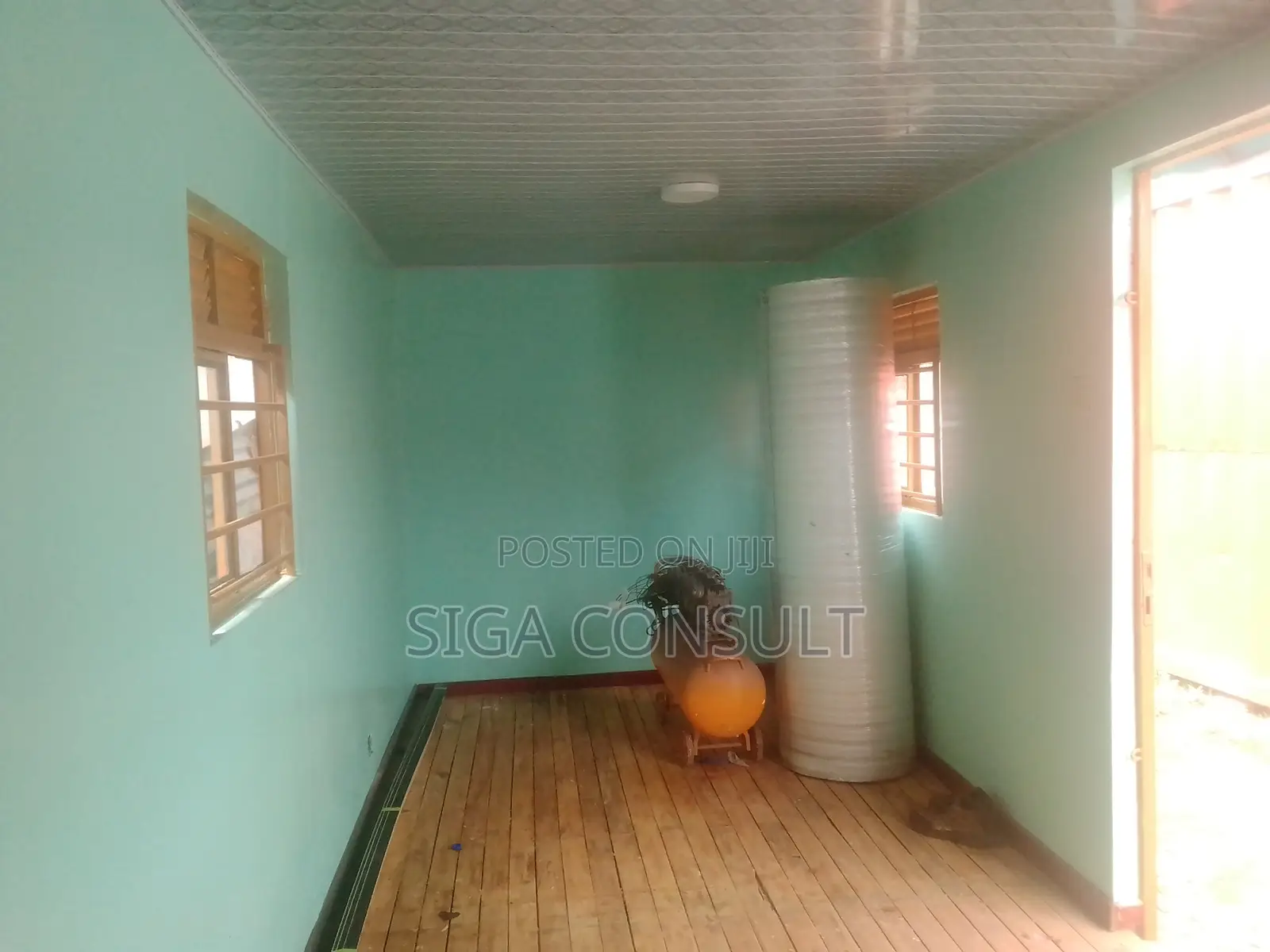 20ft Office Container Is Available for Month in Bugolobi