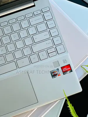 New Laptop HP Pavilion 13 16GB AMD Ryzen 7 SSD 256GB