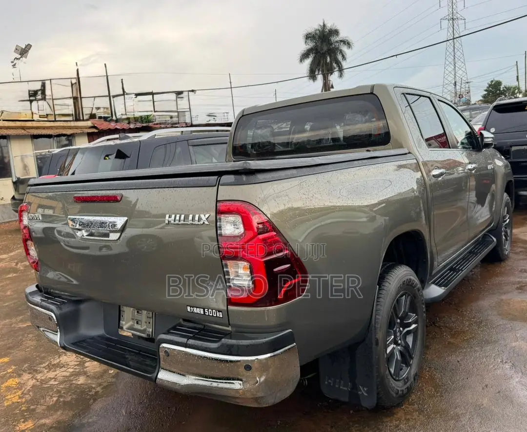 Toyota Hilux 2017 Brown