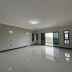 7bdrm Mansion in Kyanja, Central Division for sale