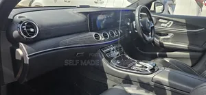 Mercedes-Benz E200 2017 White