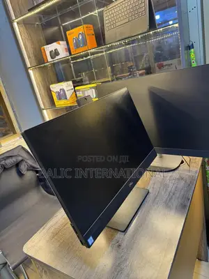 Desktop Computer Dell OptiPlex 7460 8GB Intel Core I5 HDD+SSD 256GB