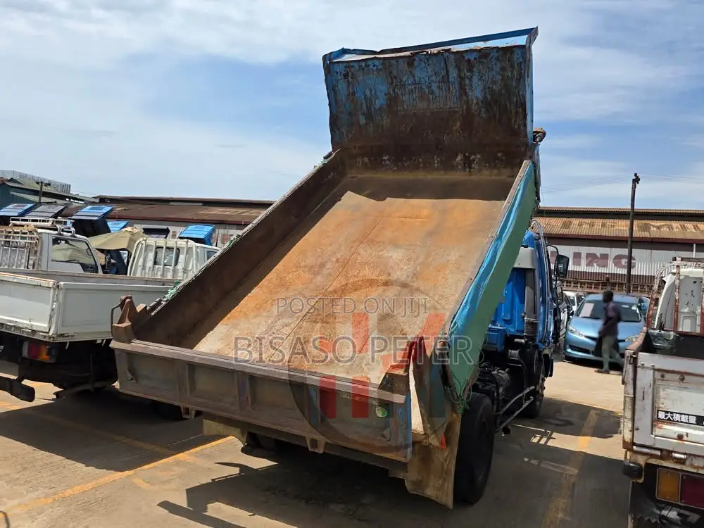 Hino Tipper