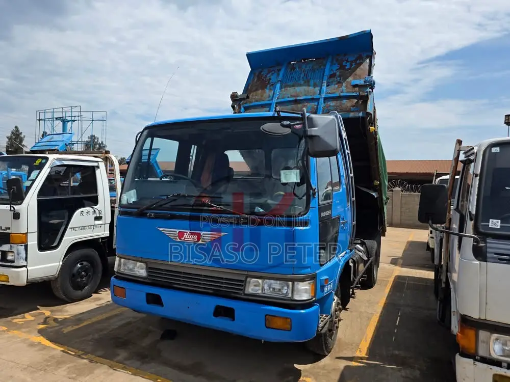 Hino Tipper