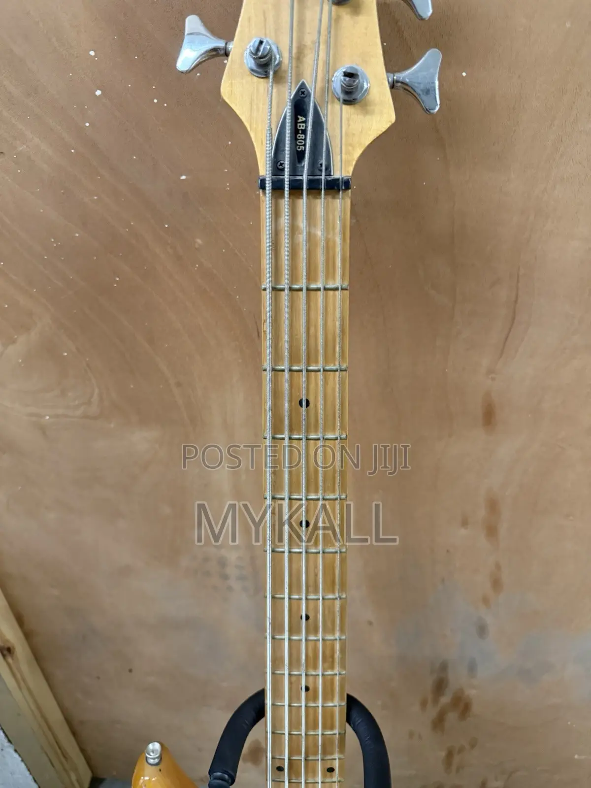 Ashton Ab-805 5-String Active Bass Guitar – Natural Finish
