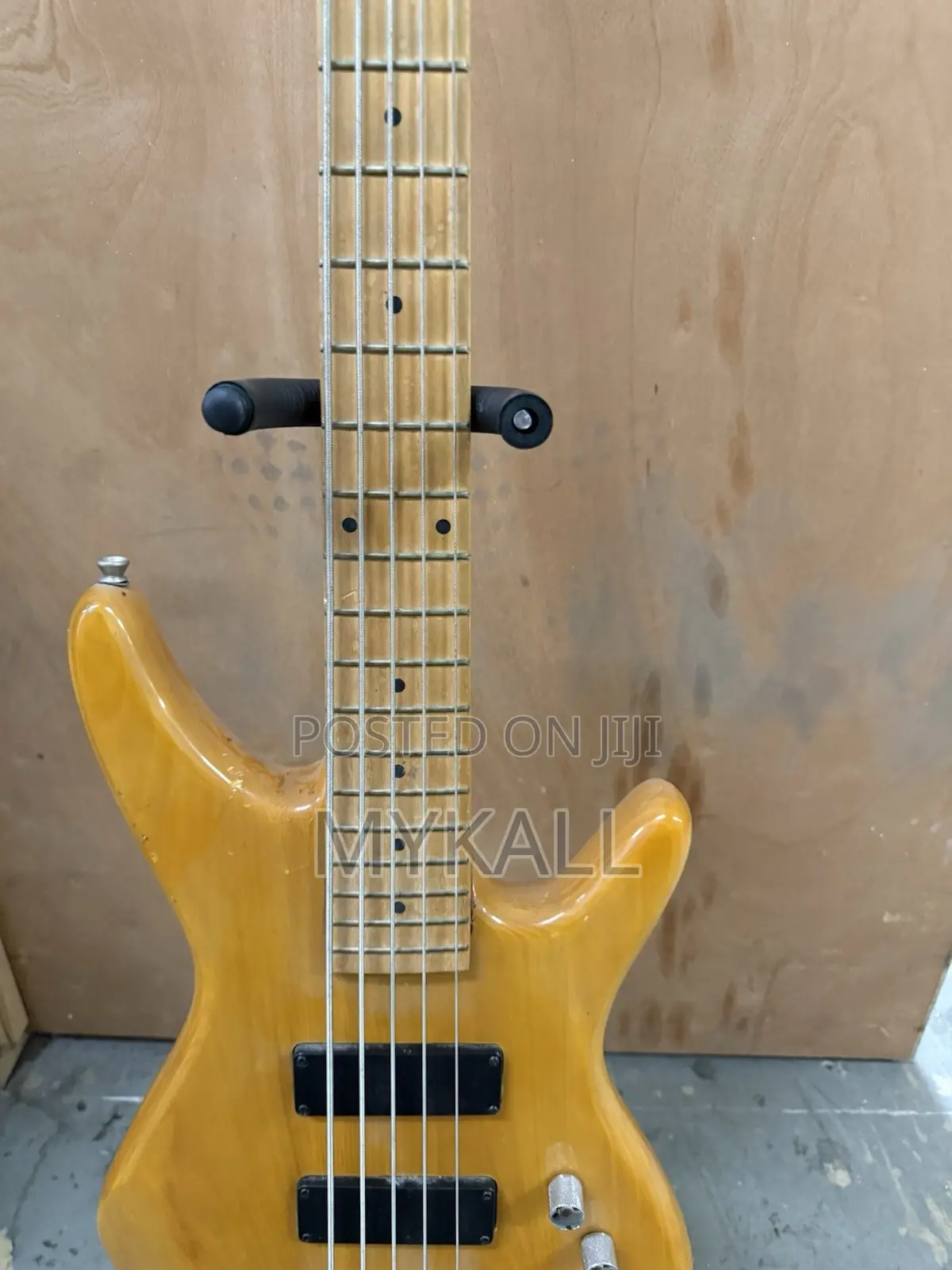 Ashton Ab-805 5-String Active Bass Guitar – Natural Finish