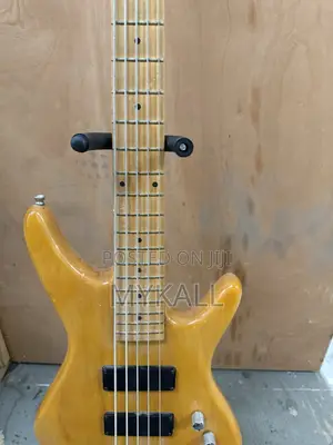 Ashton Ab-805 5-String Active Bass Guitar – Natural Finish