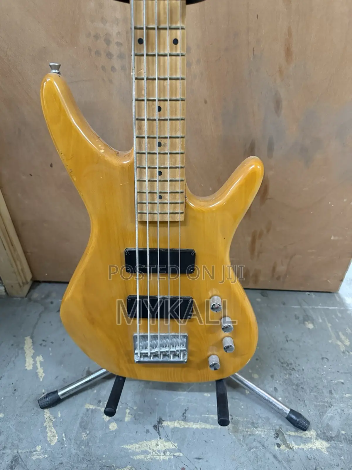 Ashton Ab-805 5-String Active Bass Guitar – Natural Finish