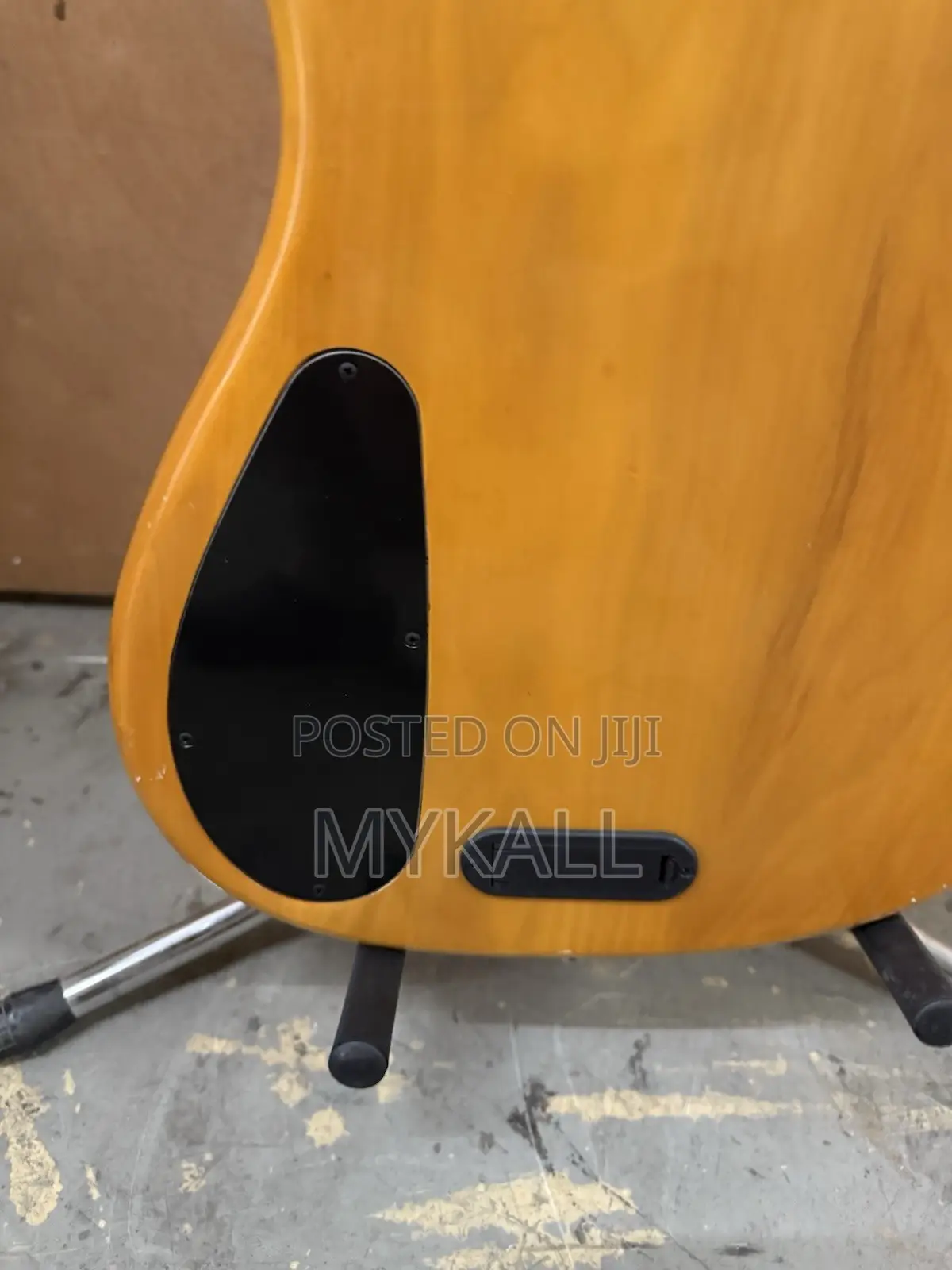 Ashton Ab-805 5-String Active Bass Guitar – Natural Finish
