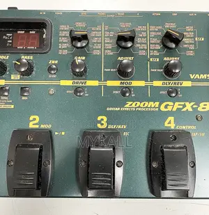 Zoom GFX-8 Guitar Multi-Effects Processor Pedalboard