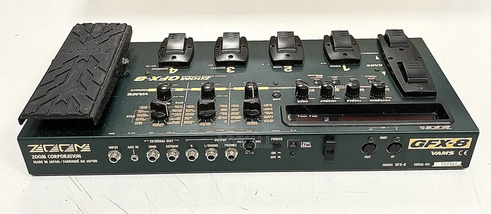 Zoom GFX-8 Guitar Multi-Effects Processor Pedalboard