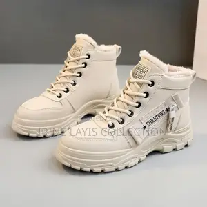 Lady's Evolution Boots Shoe
