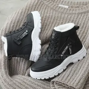Lady's Evolution Boots Shoe