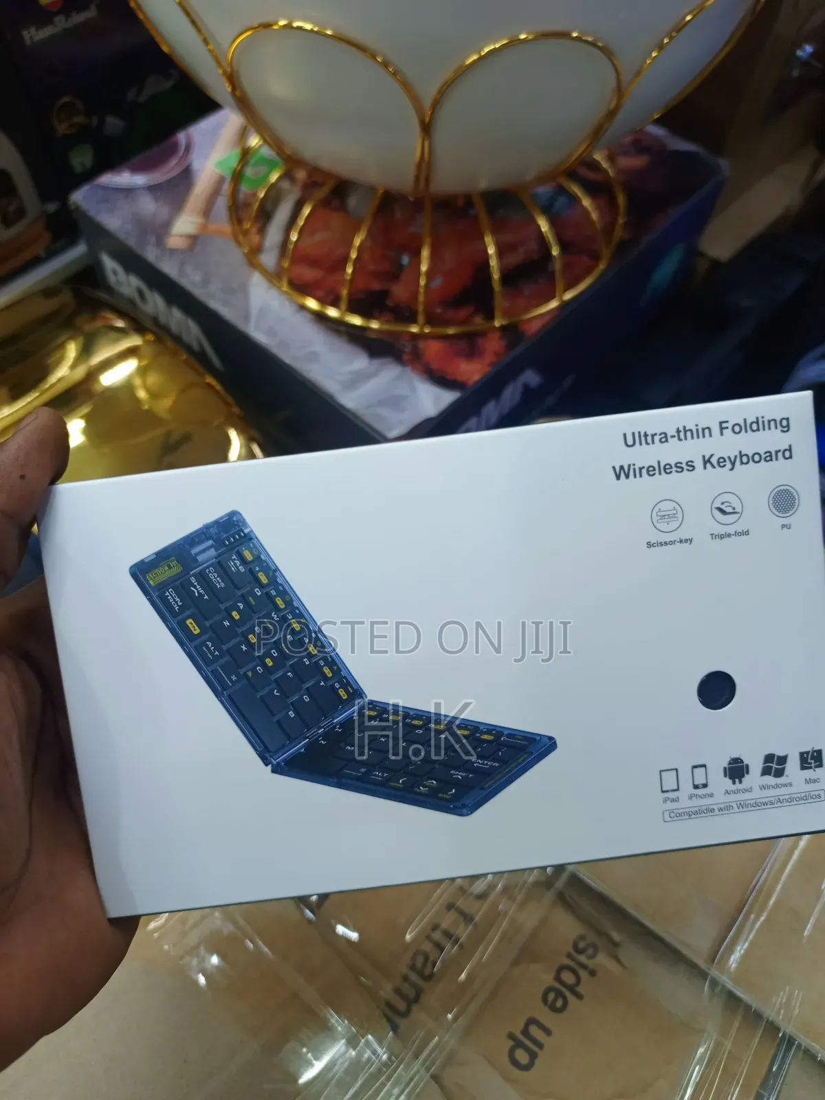 Ultra-Thin Folding Wireless Keyboard.