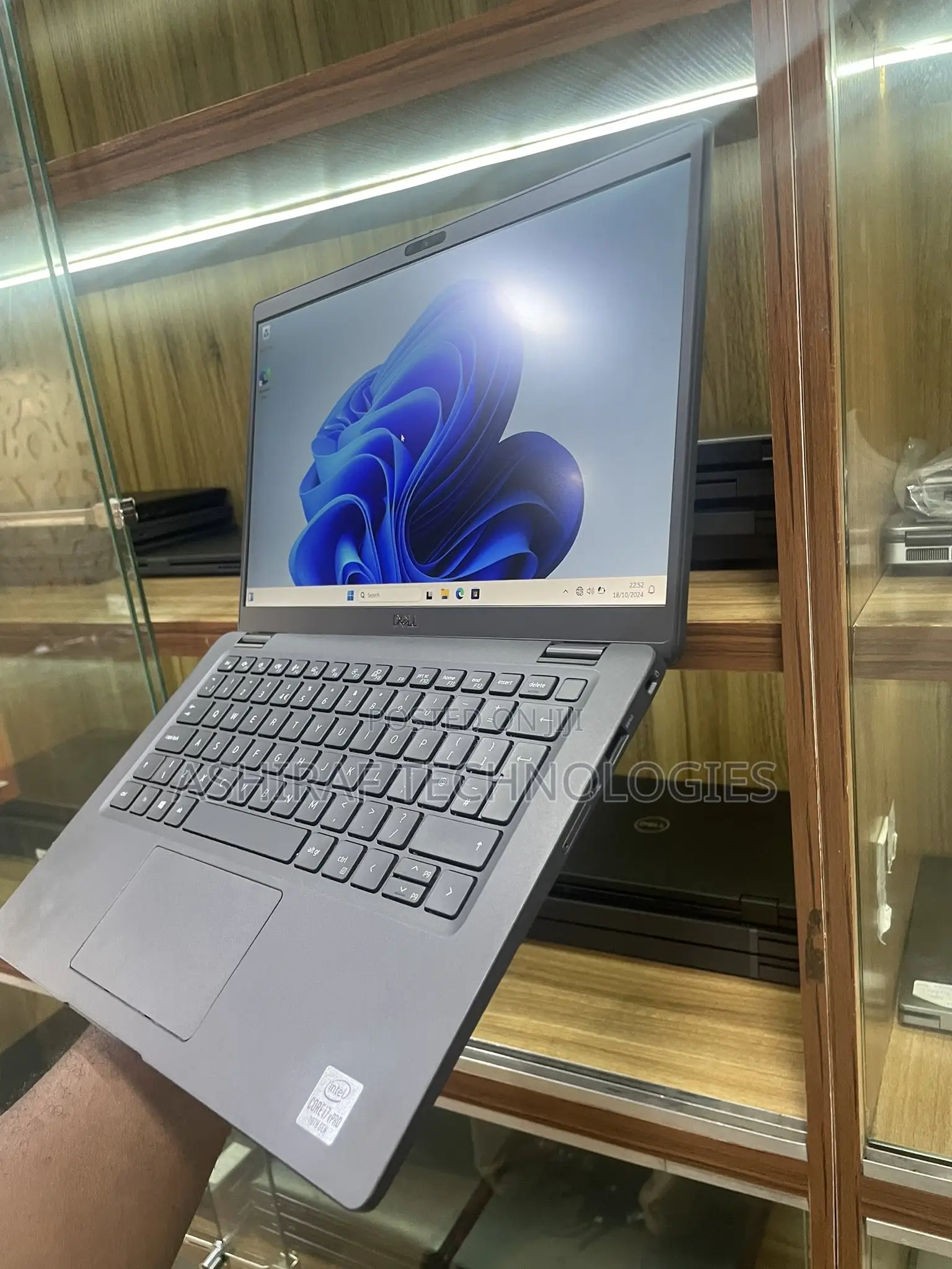 New Laptop Dell Latitude 7320 16GB Intel Core i5 SSD 256GB