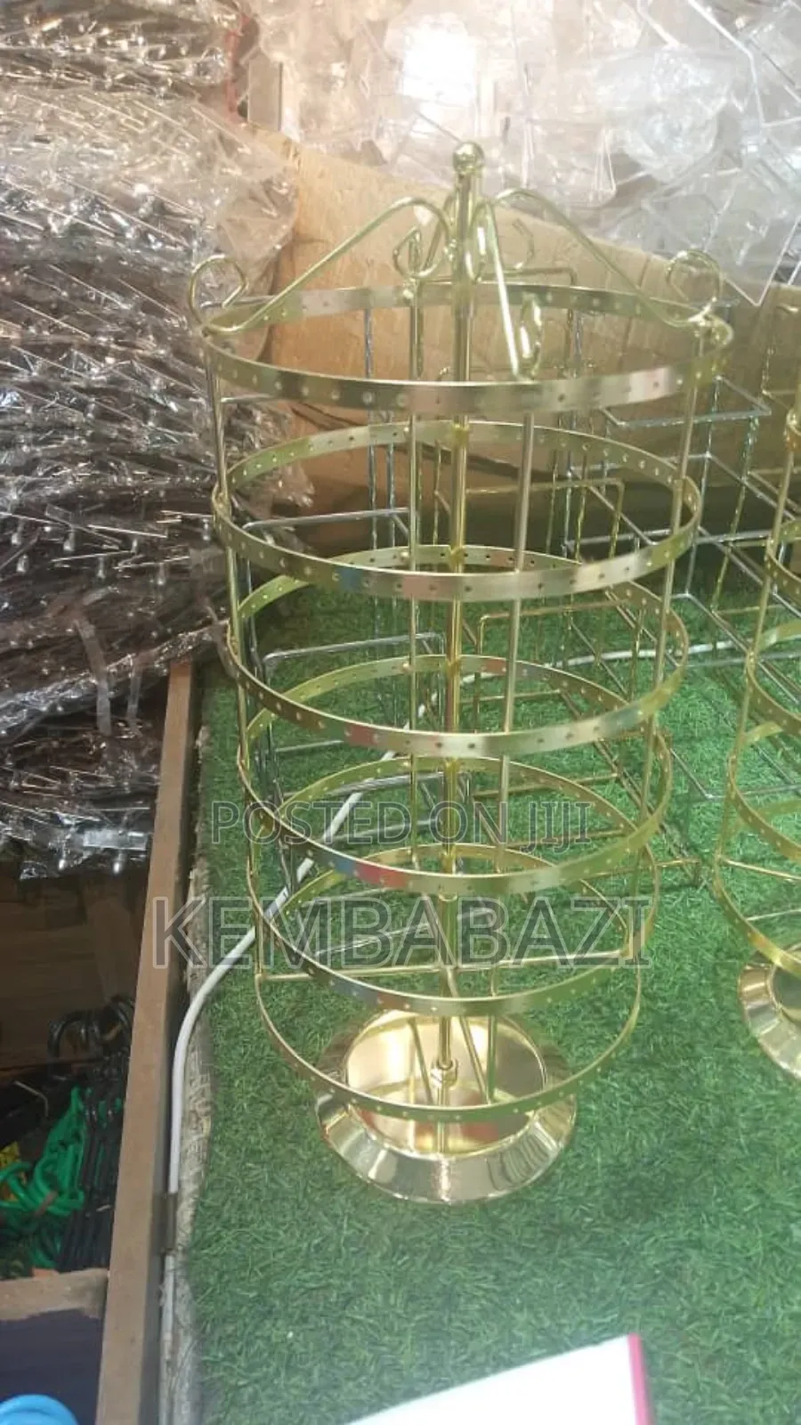 Rotating Jewelry Stand