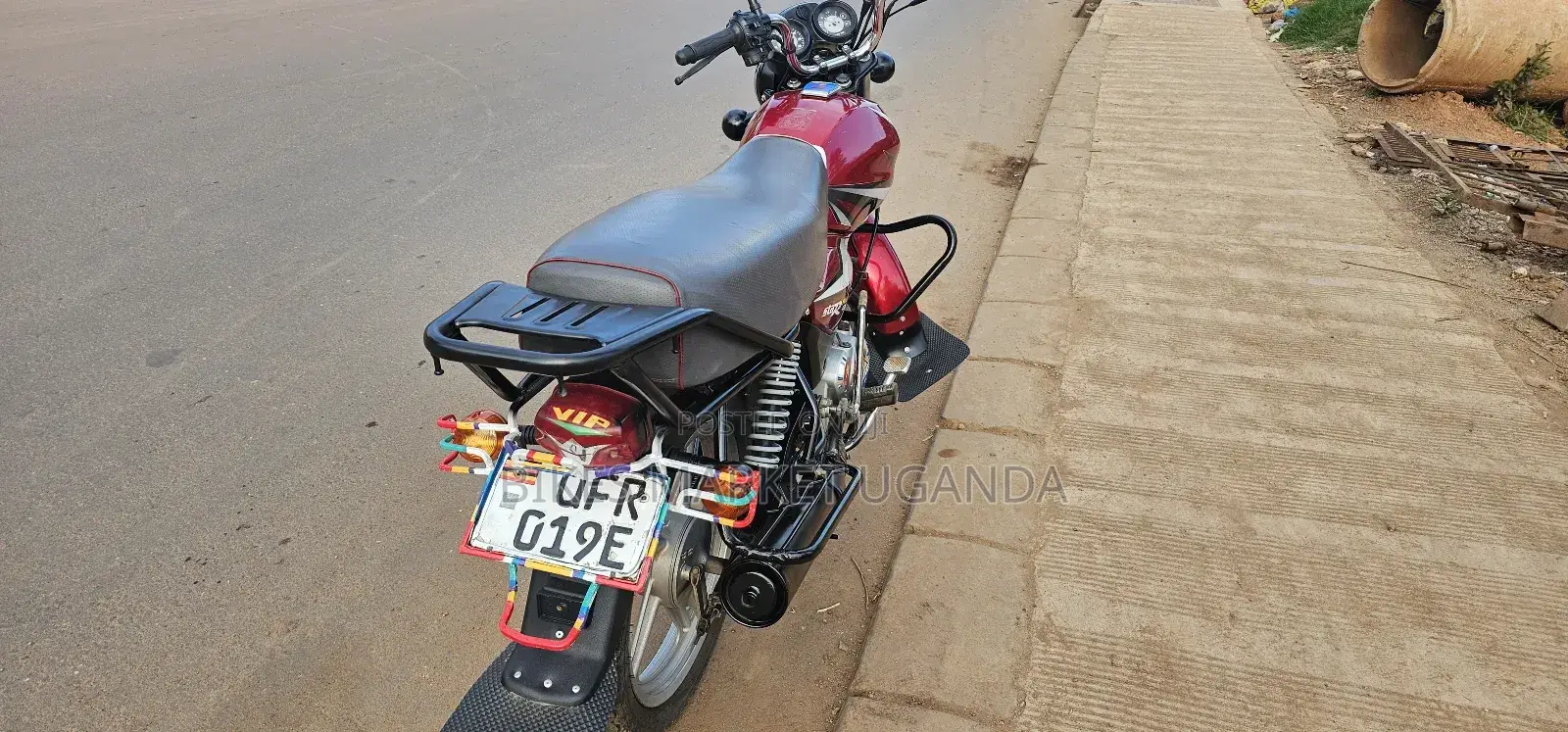 TVS HLX 125 2022 Red