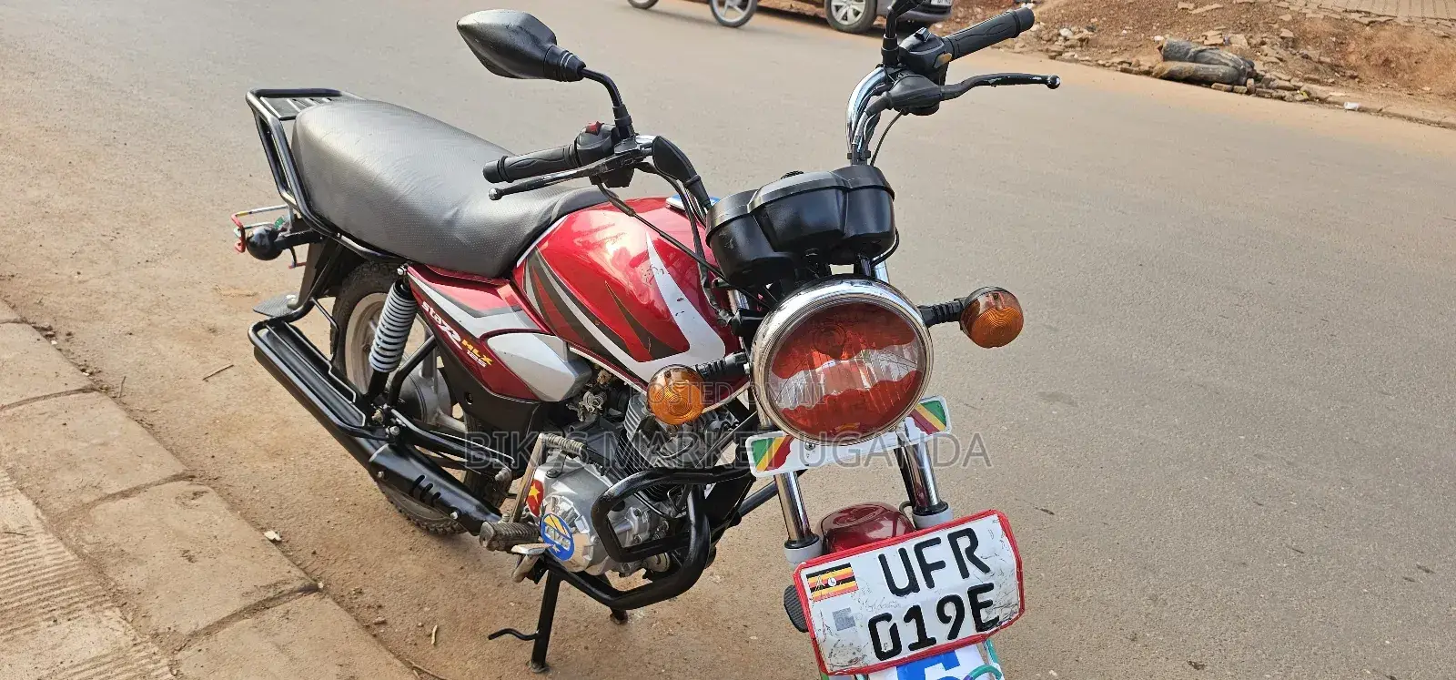 TVS HLX 125 2022 Red