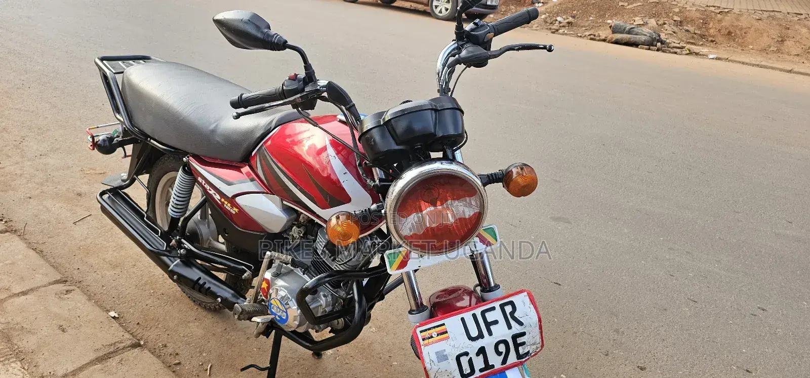 TVS HLX 125 2022 Red