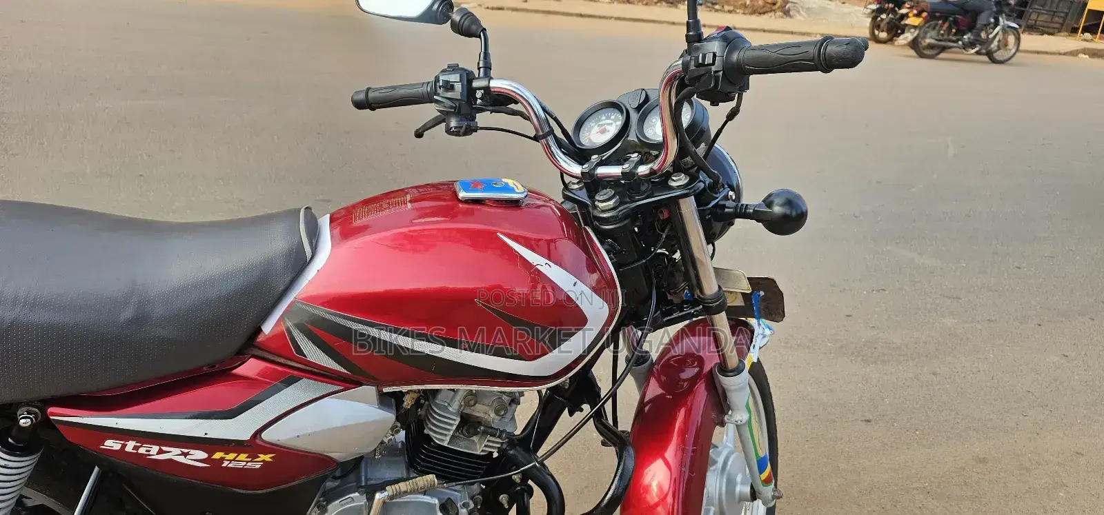 TVS HLX 125 2022 Red