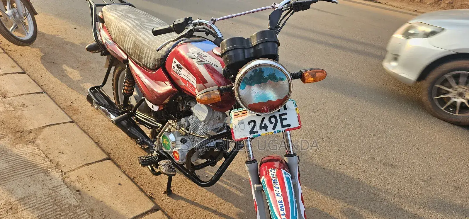 Bajaj CT 125X 2022 Red