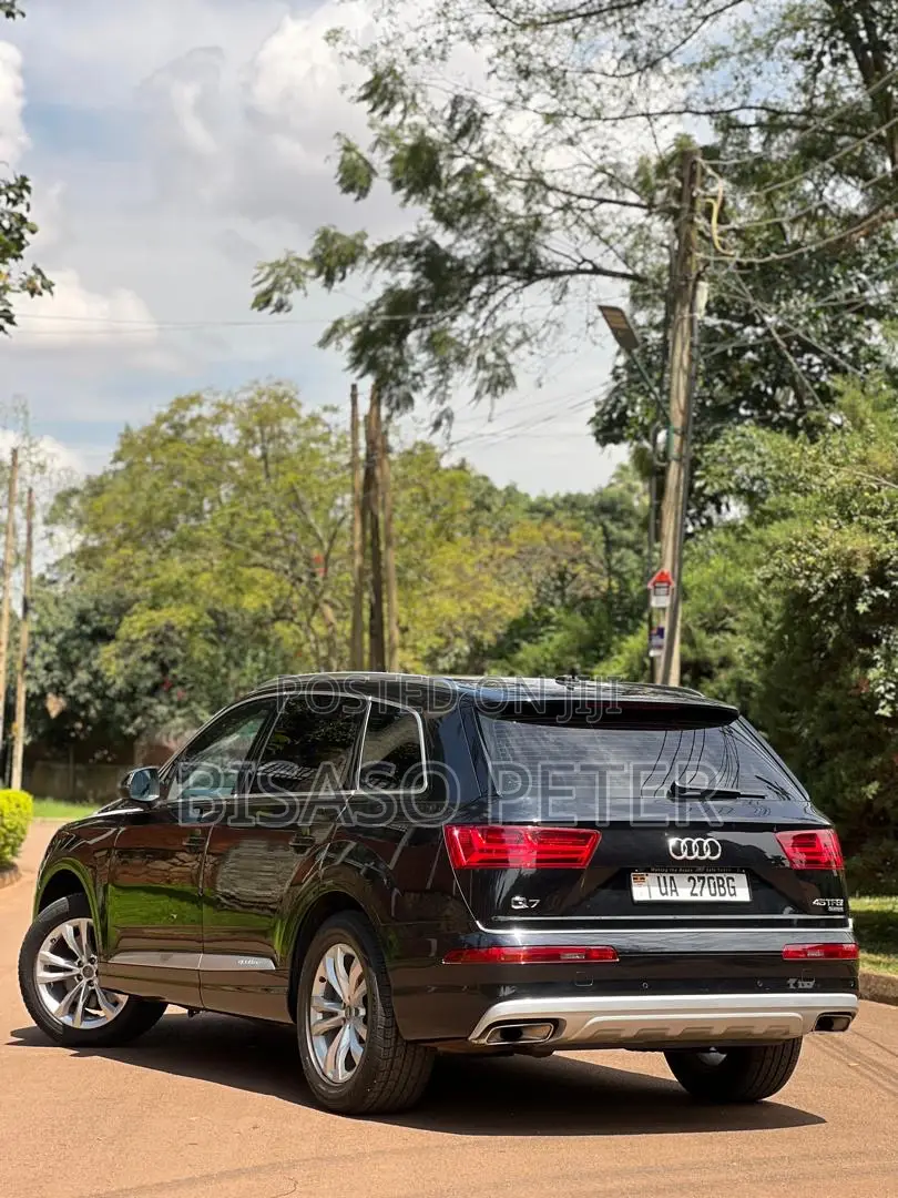 Audi Q7 2017 Black