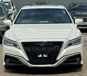 Toyota Crown 2019 White
