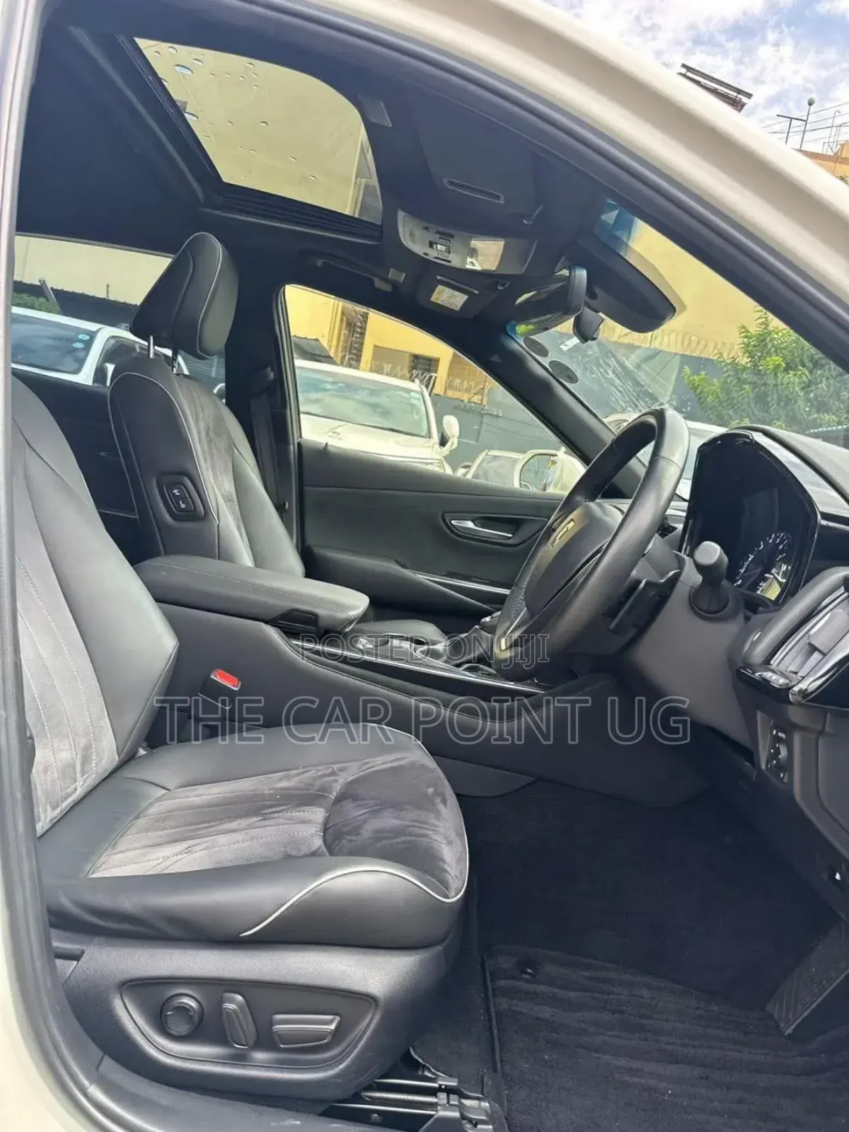 Toyota Crown 2019 White