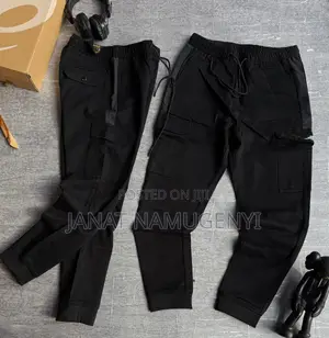 Plain Black Drawstring Closure Sweater Pants