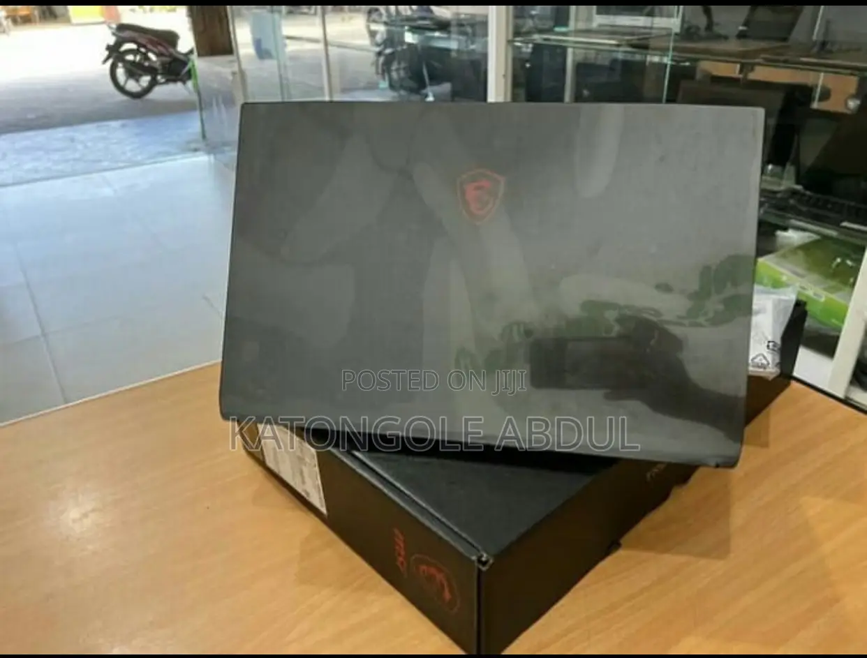 New Laptop MSI 16GB Intel Core I5 SSD 512GB