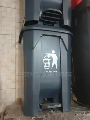 80litres Plastic Outdoor Dustbin Or Wastebin With Stepper
