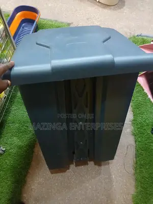 80litres Plastic Outdoor Dustbin Or Wastebin With Stepper