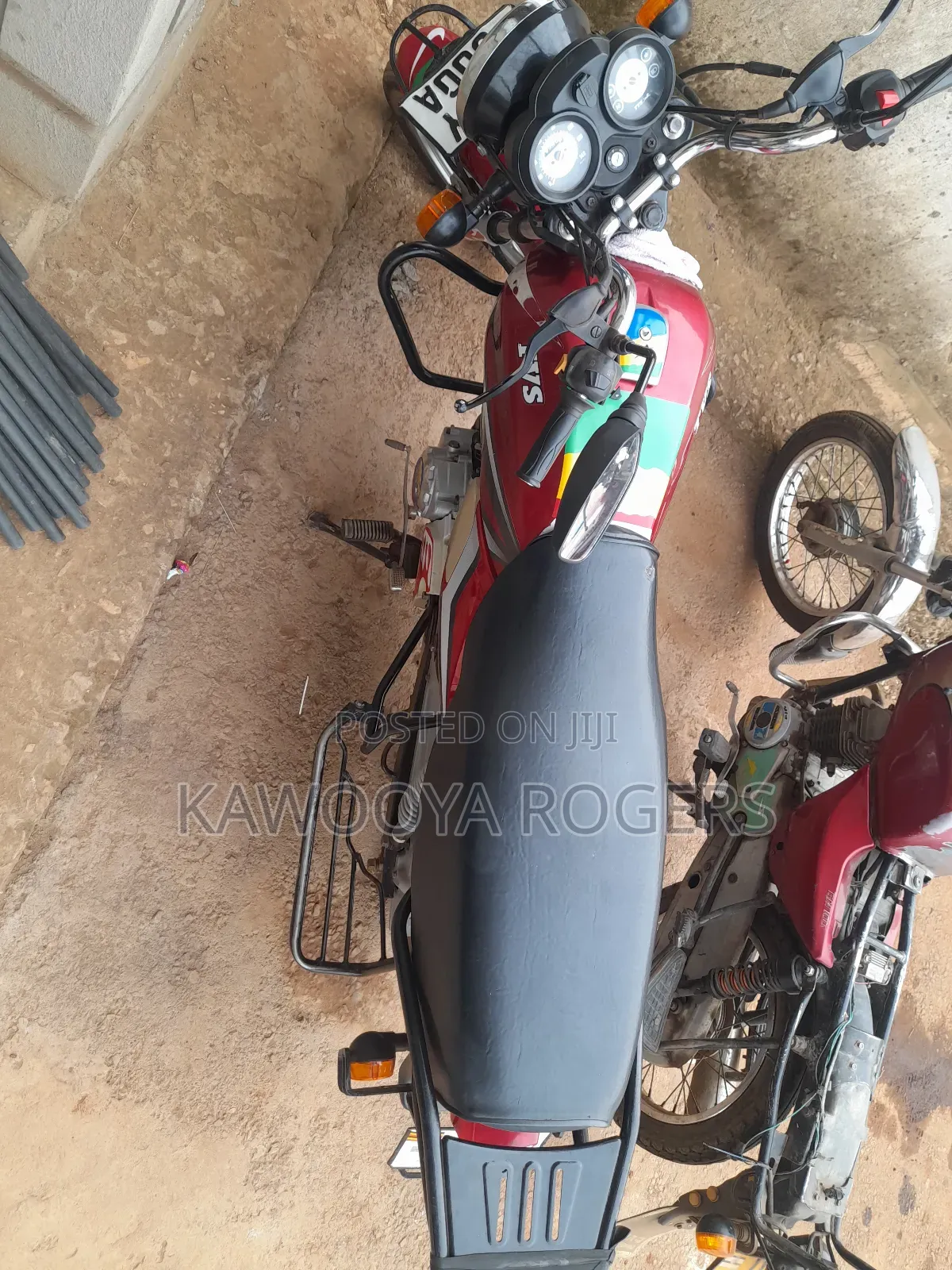 TVS HLX 125 2021 Red