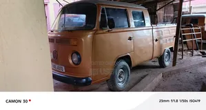 Volkswagen Kombi 1979 Gold