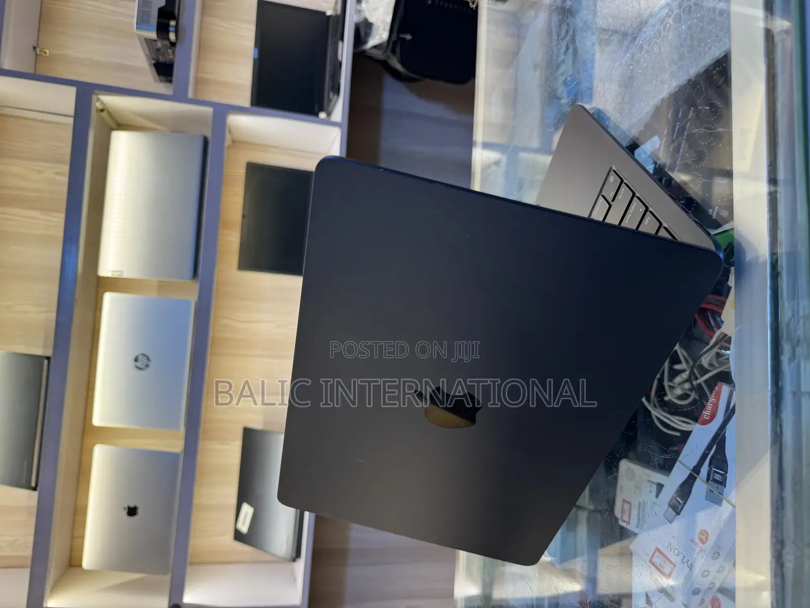 Laptop Apple MacBook Air 2022 M2 8GB Apple M2 SSD 256GB