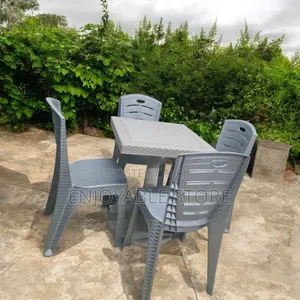 Plastic Table and Chairs Plastic Table and Chairs for Bars/Hotels