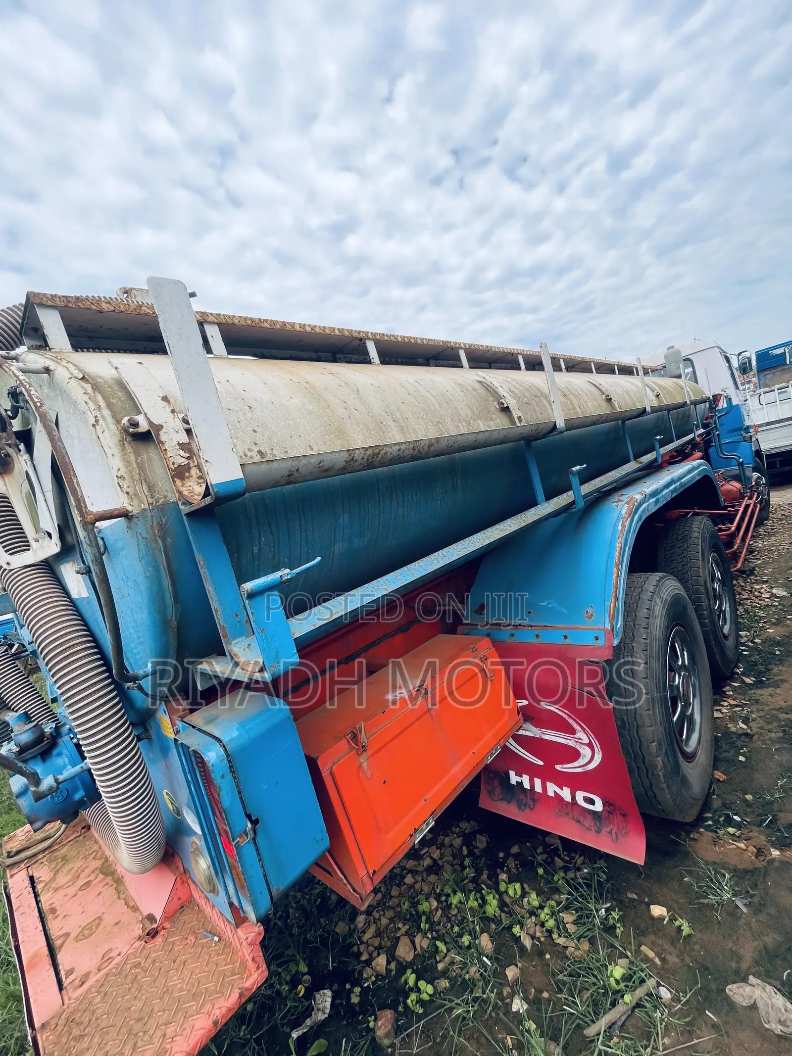 Hino Sewage Truck 1988 White