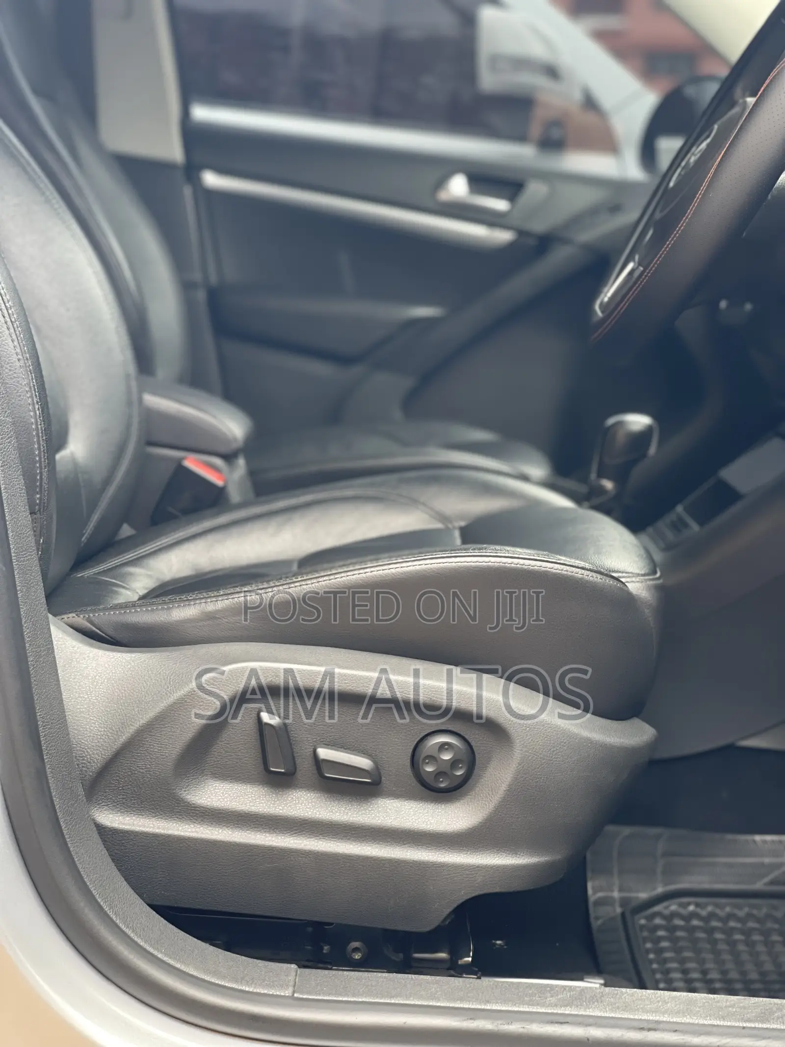 Volkswagen Tiguan 2012 Silver