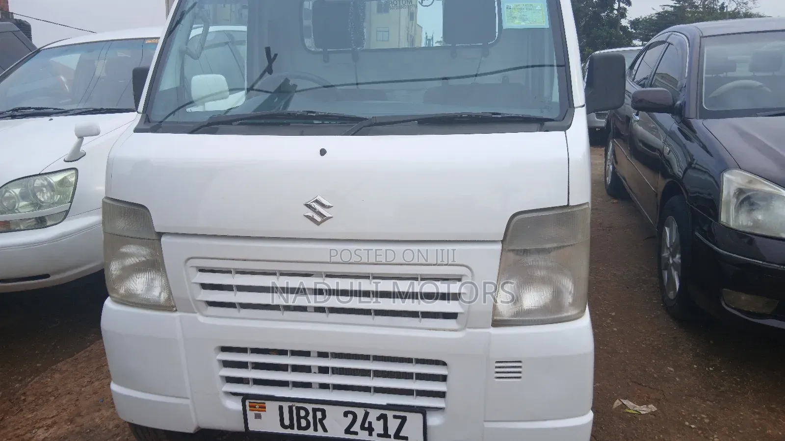 Suzuki 2000 White