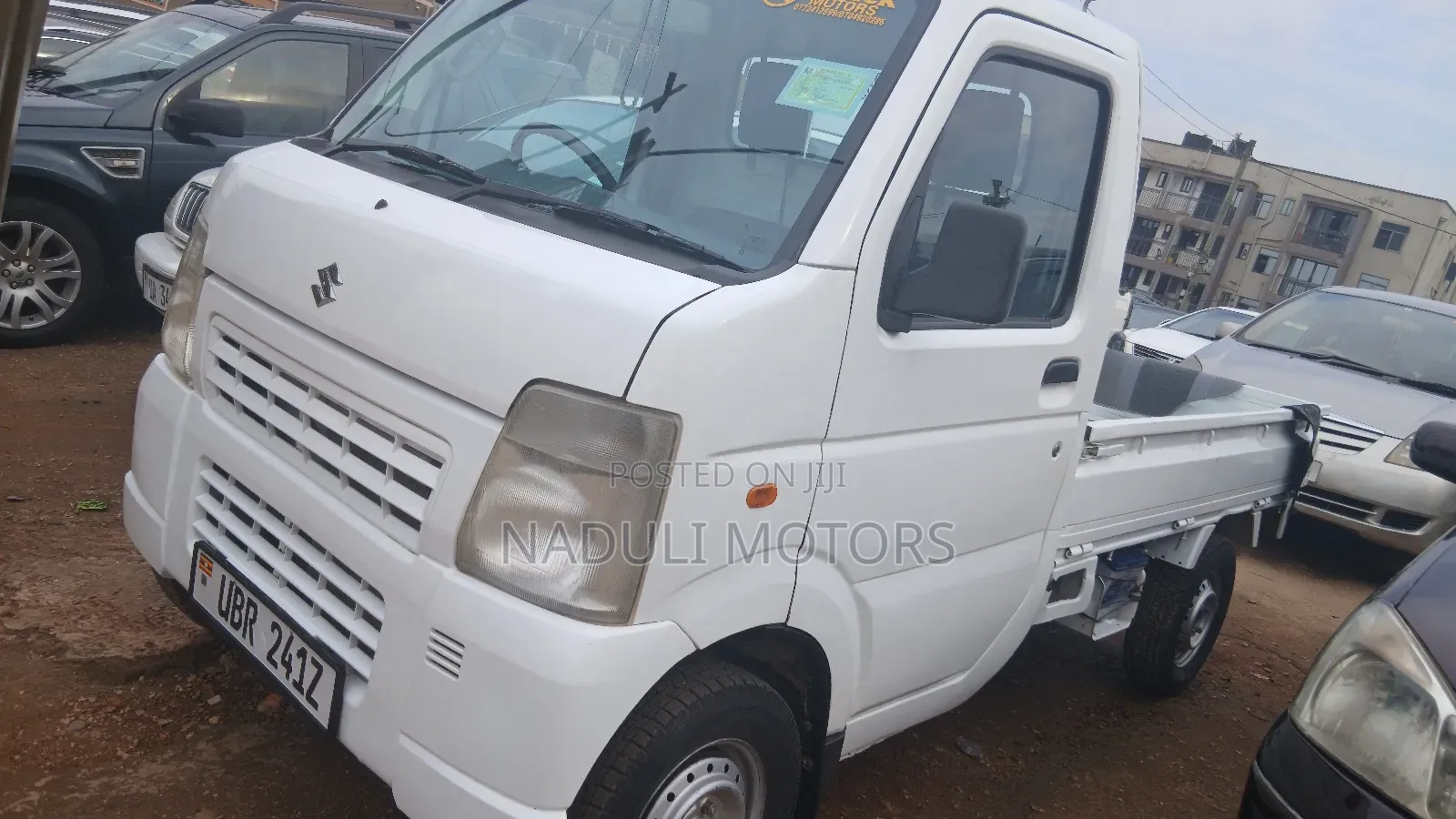 Suzuki 2000 White
