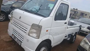 Suzuki 2000 White