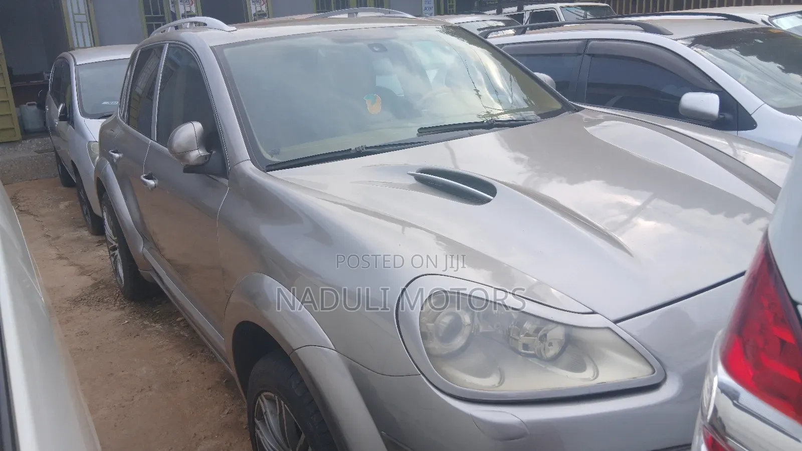 Porsche Cayenne 2010 Gray